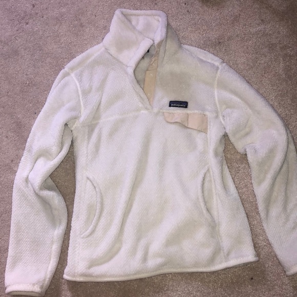 Women’s Patagonia Pullover - Picture 2 of 3